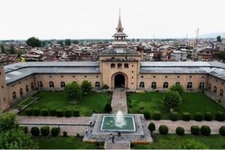 دولت هند بزرگ‌ترین مسجد تاریخی در جامو و کشمیر را تعطیل کرد