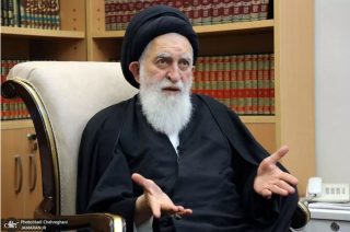 آقایان مسئول! بی‌اعتمادی مردم را به خود بیشتر نکنید