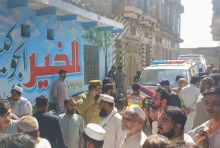 فروریختن سقف یک مدرسه در پاکستان، جان دست‌کم ۳۴ نفر را گرفت
