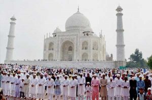 ہندوؤں کا تاج محل سے متصل مسجد میں نمازپڑھنے پر پابندی لگانے کا مطالبہ