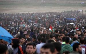 غزہ: ہفتہ وار مظاہرے، اسرائیلی فائرنگ سے فلسطینی بچہ شہید 41 زخمی