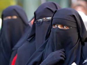 افریقی مسلم ملک تیونس میں نقاب پہننے پر پابندی