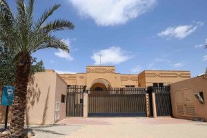 سعودی عرب میں ایران کا سفارتخانہ سات سال بعد دوبارہ کھل گیا