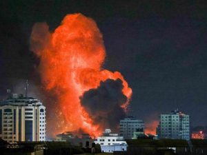 غزہ وزارت صحت: اسرائیلی حملوں میں 2055 بچوں سمیت 5,087 افراد شہید